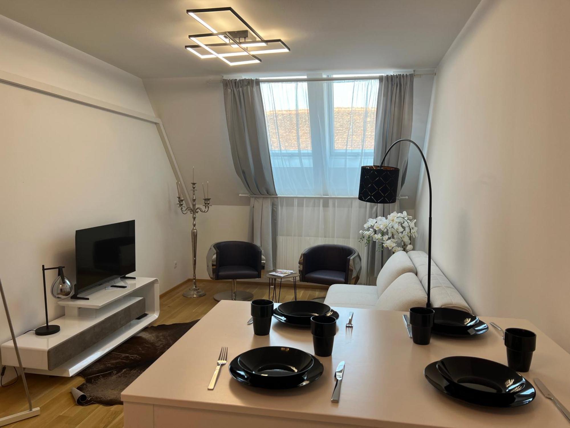 "Home-Suite-Home" Im Historischen Zentrum Von Hartberg Esterno foto